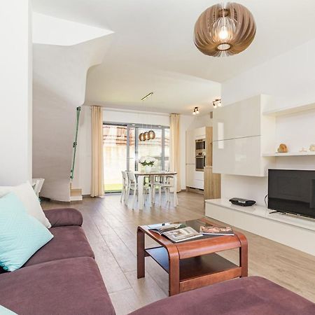 Apartments Anna Ližnjan المظهر الخارجي الصورة