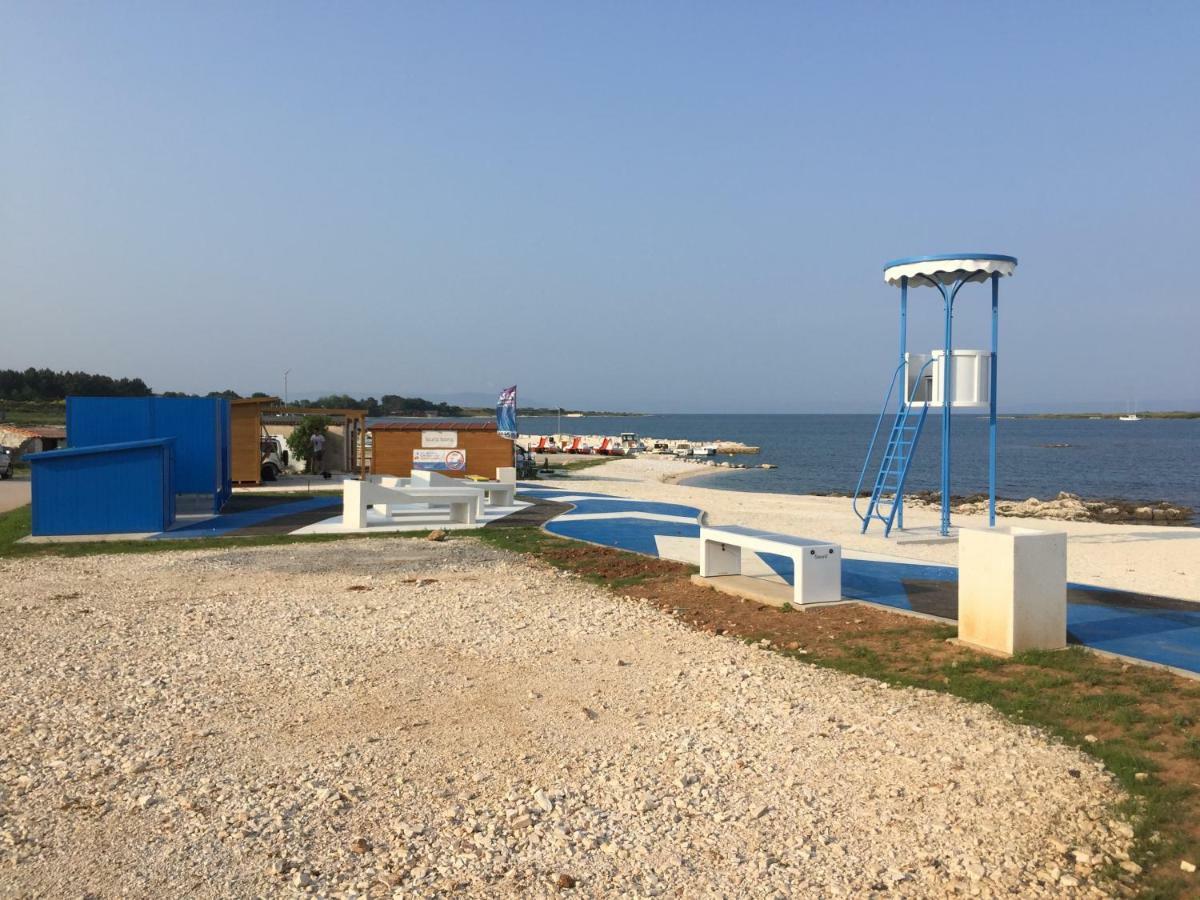 Apartments Anna Ližnjan المظهر الخارجي الصورة